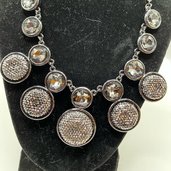 NWOT beautiful Faux Silver and Diamonds Necklace - Picture 2 of 2